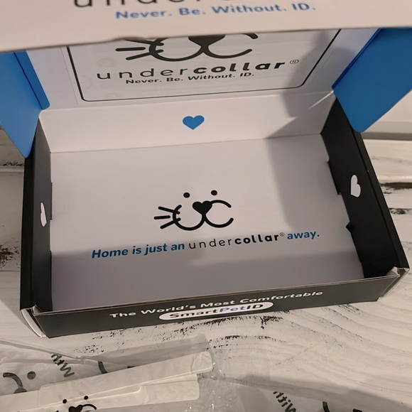 NIB GPS Pet Undercollar Stretch QR Code ID Collar & Name Tag W/ GPS Track Alerts - Picture 11 of 12